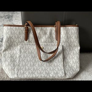 Michael Kors tote